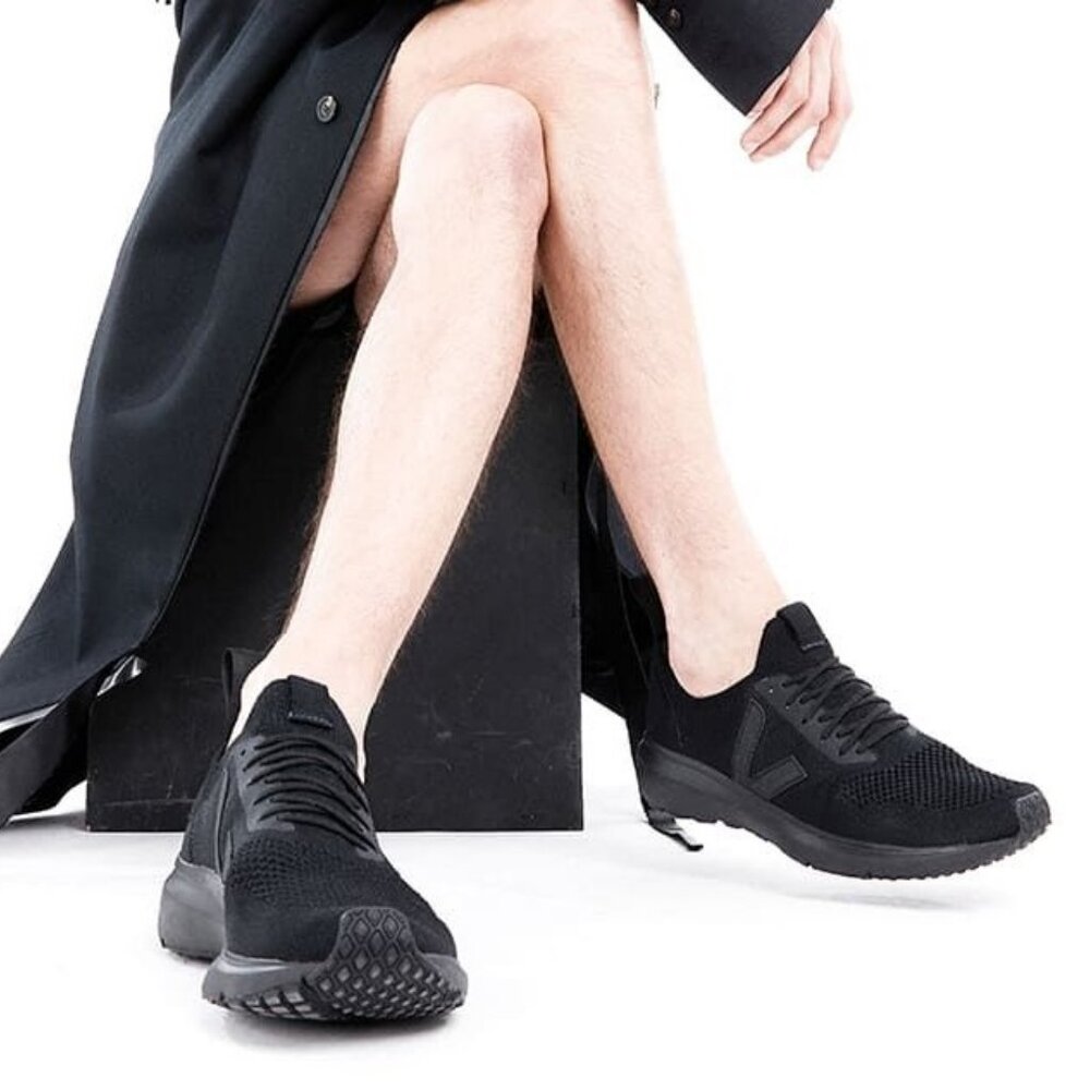 RICK OWENS Rick Owens X Veja Runner Style 2 Black Knitted Sneakers